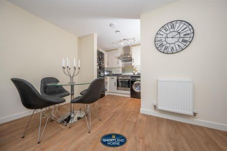 1 bedroom apartment to rent - Photo 4