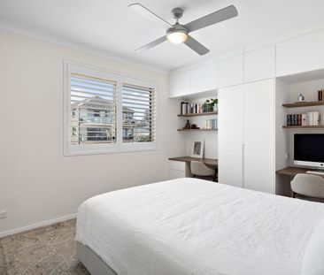 Top Floor Apartment With Sea Views And A Homely Feel - Photo 6