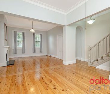 Full Of Character - Photo 2