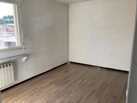 Location Appartement 3 pièces 79m² AUBAGNE 13400 - Photo 2