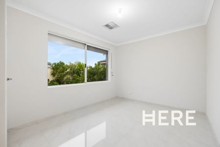 28 Gordona Parade, Beeliar WA 6164 - Photo 2