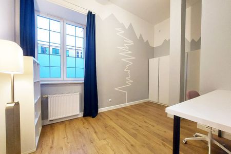 Klimatyczne, wysokie 3 pokoje z antresolą - Zdjęcie 2