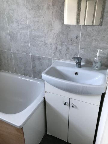 4 Bed Terraced House, Alpha Road, N18 - Photo 2