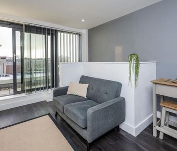 Studio to rent - Photo 2