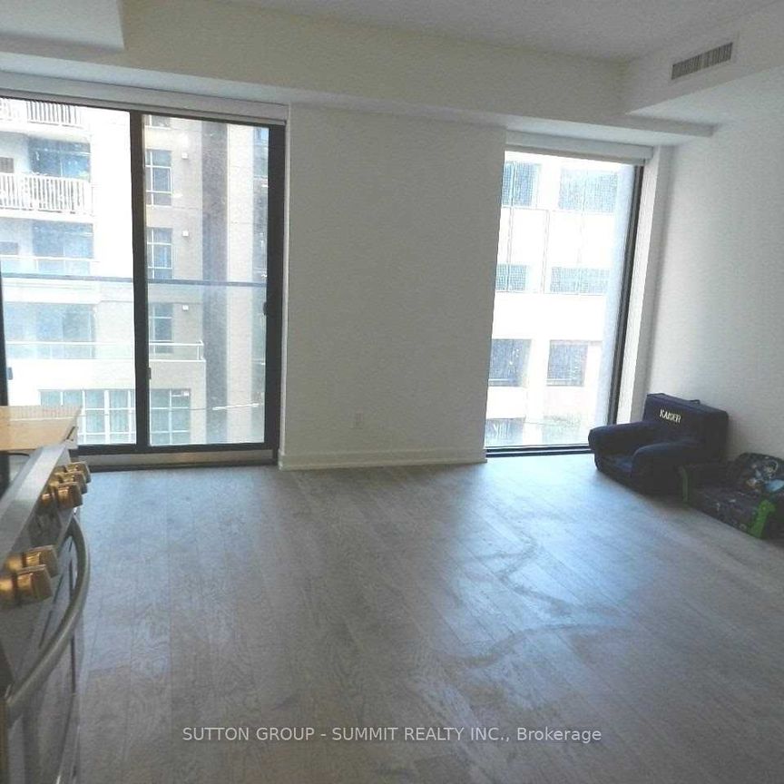 For Lease - 25 RICHMOND Street Unit# 318, Toronto, Ontario - Photo 1