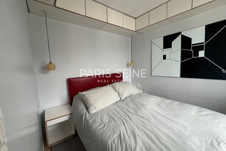 ** Saint Germain des Prés ** Charmant studio avec coin nuit très bien placé ! - Photo 2