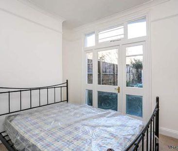 2 bedroom property to rent in London - Photo 2