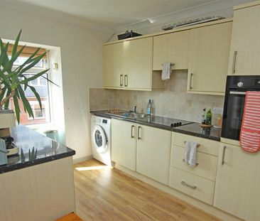 Flat to rent on - Photo 4
