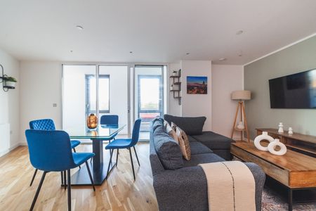2 Bed Flat, Black Prince Road, SE1 - Photo 3