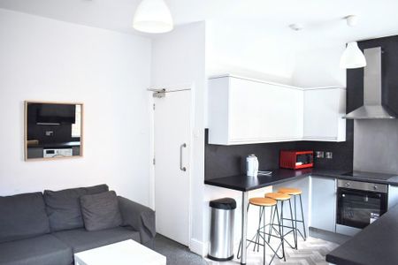 5 bedroom terraced house to rent - Photo 5