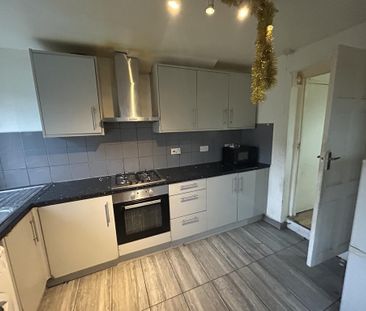 3 bedroom detached house to rent - Photo 6