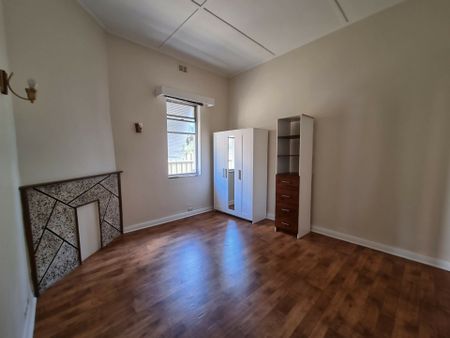 Charming, Low-Maintenance Living in a Prime Torrensville Location! - Photo 3