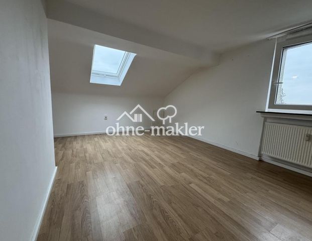 Gemütliche DG-Wohnung in Herkenrath für Familie oder WG - Foto 1