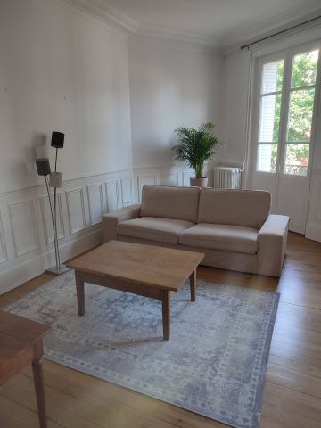 Location Appartement 3 pièces 76m² VICHY 03200 - Photo 2
