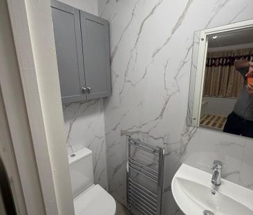 5 bedroom house of multiple occupation to rent - Photo 2