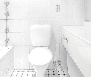 Stylish Furnished Studio in the Heart of Parramatta CBD! - Photo 2