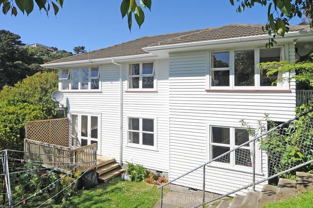 Two bedroom in Wadestown - Photo 1