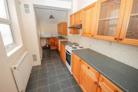 2 bedroom terraced house to rent - Photo 5