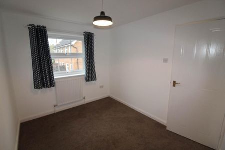 2 bedroom end of terrace house to rent - Photo 5