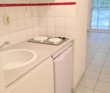 Studio 22m², kitchenette équipée, balcon sécurisé. - Photo 2