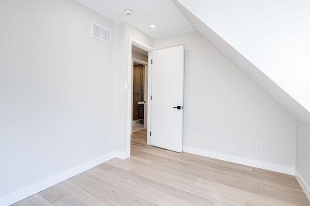 For Lease - 20 Kewbeach Avenue Unit# Laneway Upper, Toronto, Ontario - Photo 1