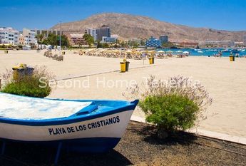 Modern and refurbished 1 bedroom apartment for rent in the center of los cristianos