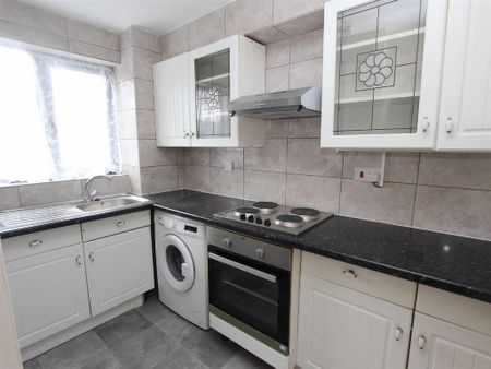 1 bedroom flat to rent - Photo 4