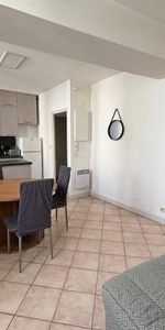 Location Appartement 2 pièces 40m² LA ROCHELLE 17000 - Photo 3