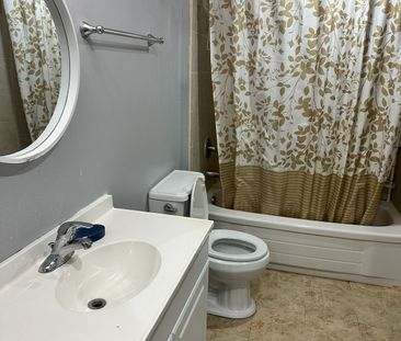 For Lease - 13 Marotta Avenue, Brampton, Ontario - Photo 4