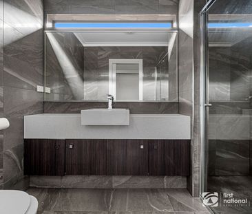 Contemporary Comfort & Effortless Living - Photo 2