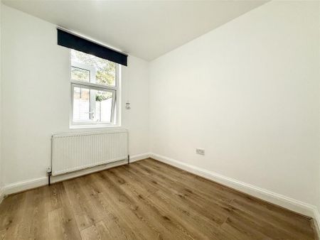 5 bedroom terraced house to rent - Photo 2