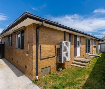 1/8 Waverley Court, 3064, Craigieburn Vic - Photo 1