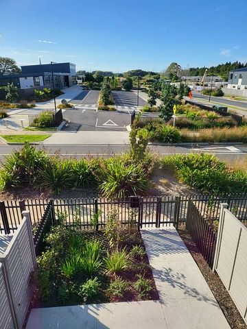 Modern Terrace Home across a Modern Primary School - Photo 3