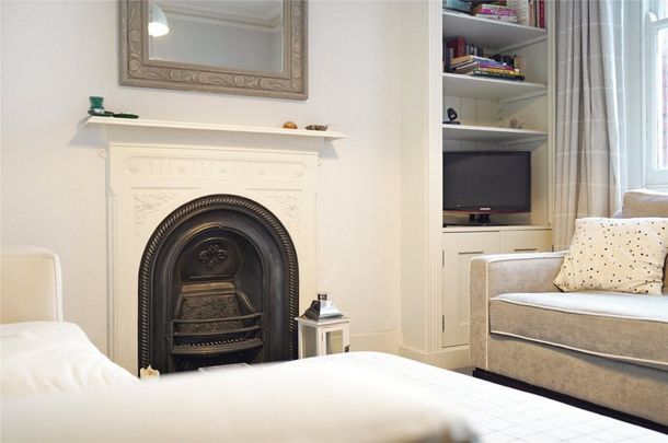 Queens Club Gardens - Photo 1