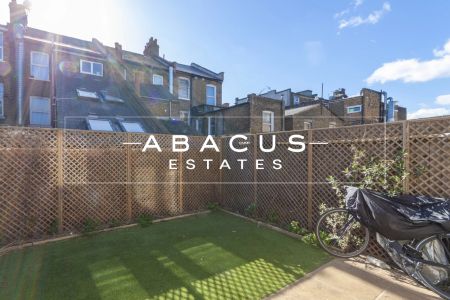 1 Bedroom Bedsit - Photo 4