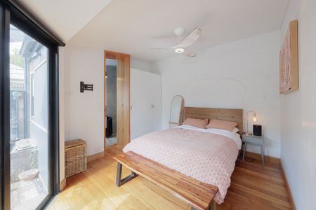 2 Curtain Place, Fitzroy North VIC 3068 - Photo 4
