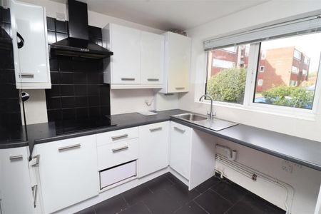 2 BED Flat To rent - Photo 2