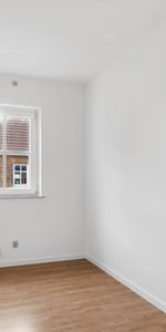 Charmerende og moderne bolig med altan - Foto 4