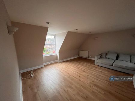 2 bedroom flat to rent - Photo 3