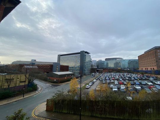 Wharf Close, Manchester - Photo 1