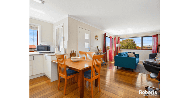 Coastal 2-Bedroom Unit with Stunning Sea Views - Photo 1