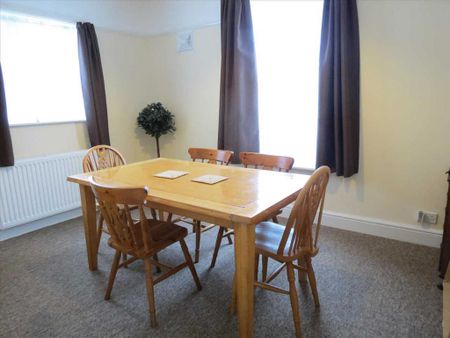 4 bedroom cottage to rent - Photo 2