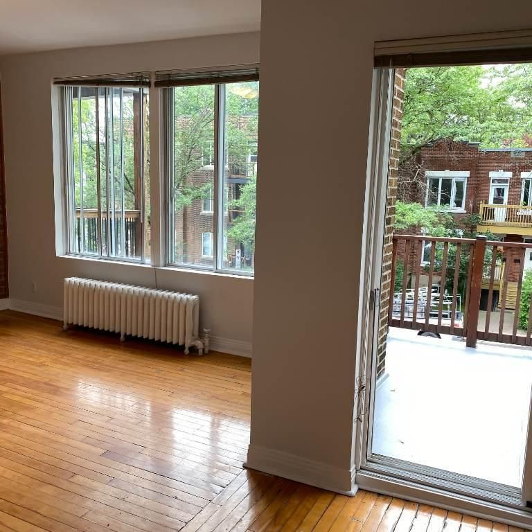 5 1/2, NDG, large. sunny, 2 closed bdrm, electros (5) included - Photo 1