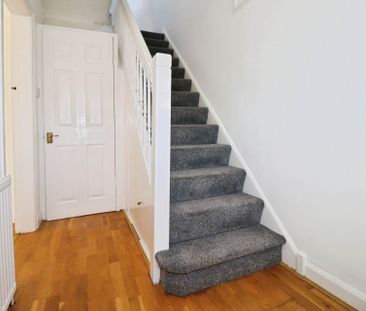 Bramley Avenue, Bebington - Photo 5