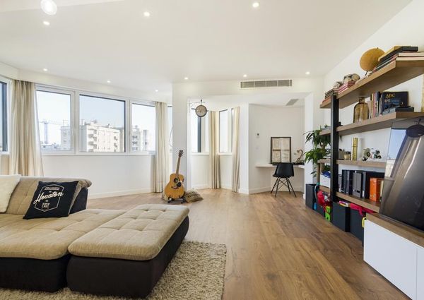 3 Bedroom Apartment with a view, Areeiro, Lisboa