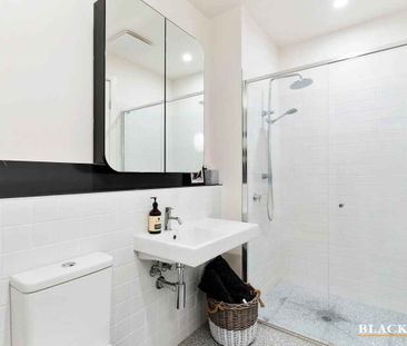 One Bedroom Apartment Moments Away From Woden Center - Photo 3