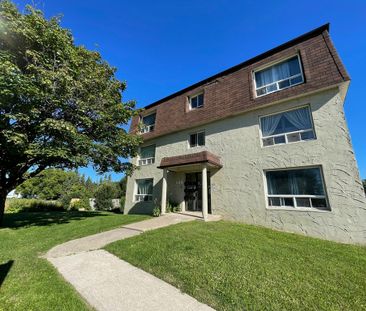 Blue Spruce Apartments - ALL INCLUSIVE - Photo 4