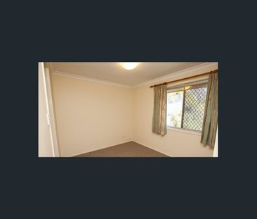 Charming Home - Photo 3