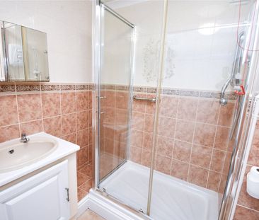 Redcroft, CH49 3GS, Greasby - Photo 2