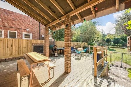 6 bedroom detached house to rent - Photo 5